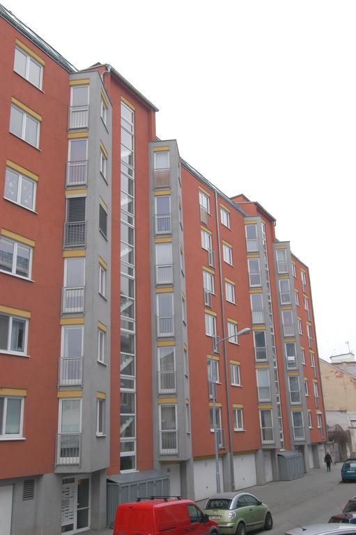 Eel Accommodation Μπρνο Εξωτερικό φωτογραφία